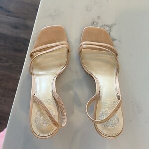 Vince Camuto nude 3” heel. Size 7